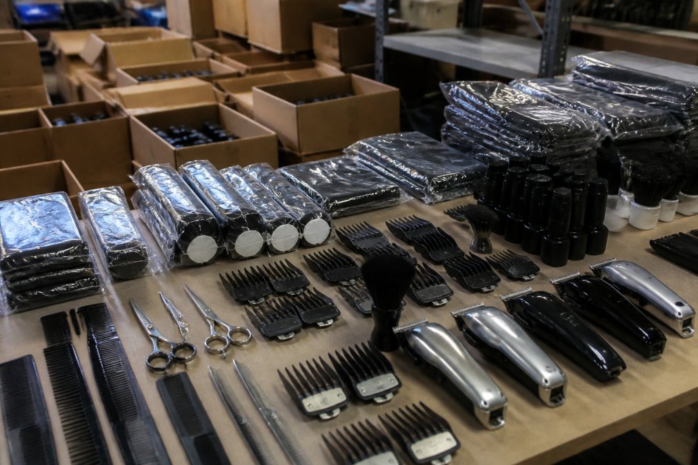 Buy Barber Tools in Bulk 2026: Pro Guide