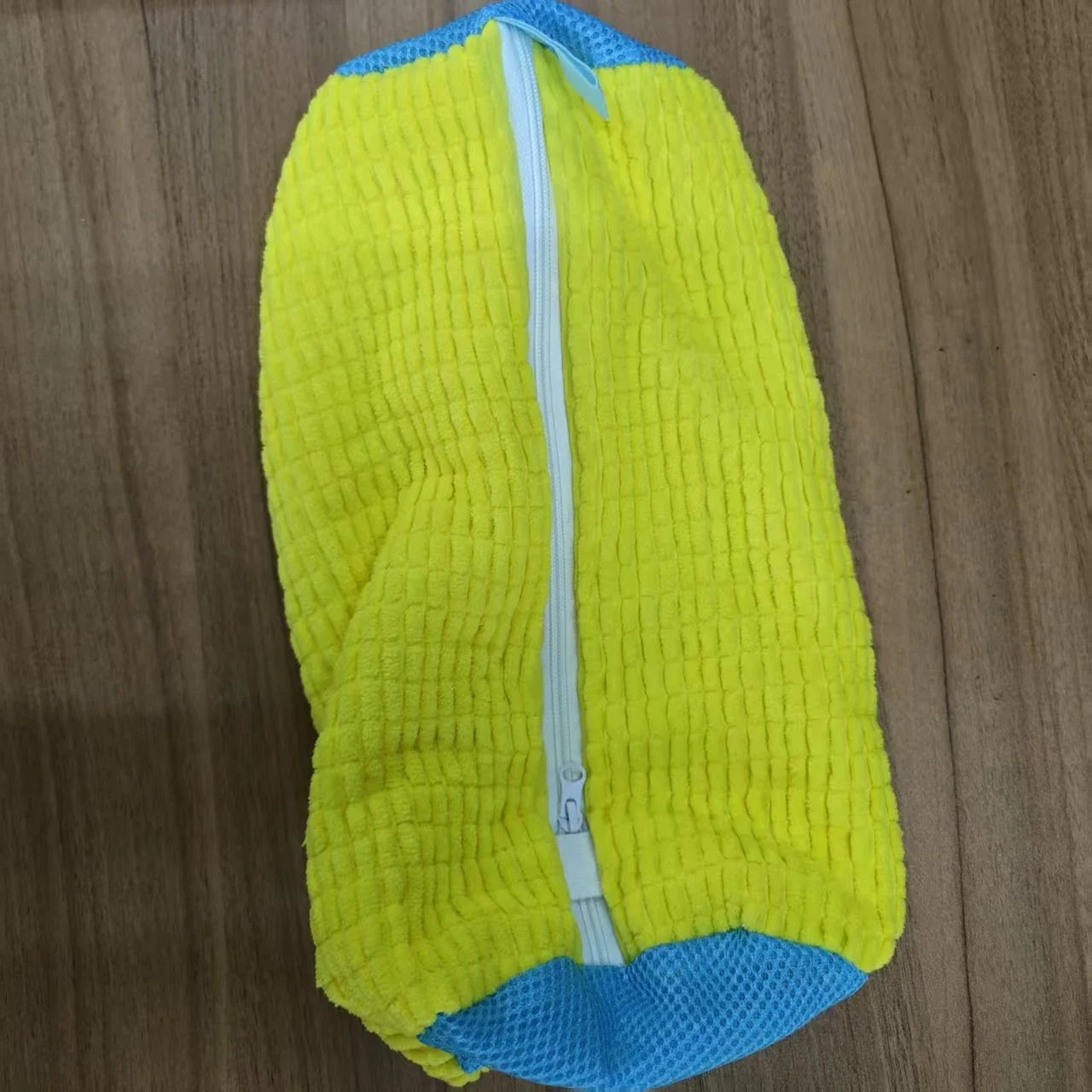 Durable Shoe Washing Machine Bag – Yellow with Blue Zipper, Ideal for Sneakers & Casual Shoes, Laundry Wash Bag for All Shoe Types