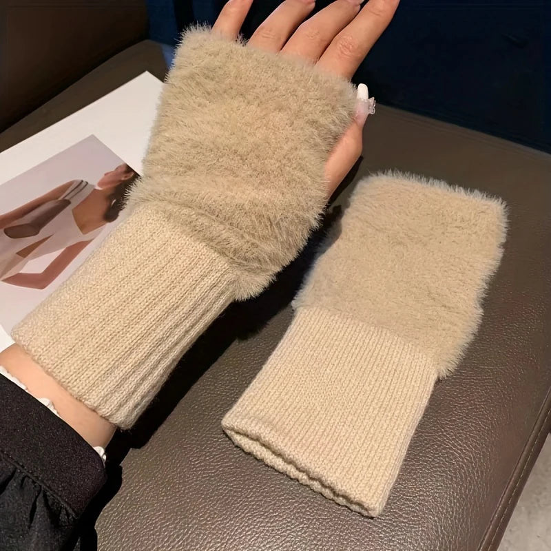 Women’s Soft Mink Fleece Fingerless Gloves – Knitted Plush Half-Finger Winter Mittens for Driving, Writing & Cold Weather Warmth