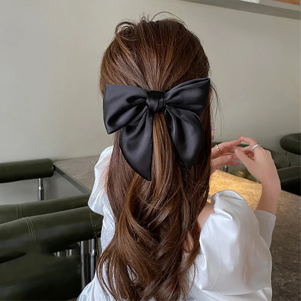 Elegant Satin Bow Hair Tie for Women – Large Ribbon Scrunchie Ponytail Holder, Solid Color Bowknot Elastic Hair Band for Girls