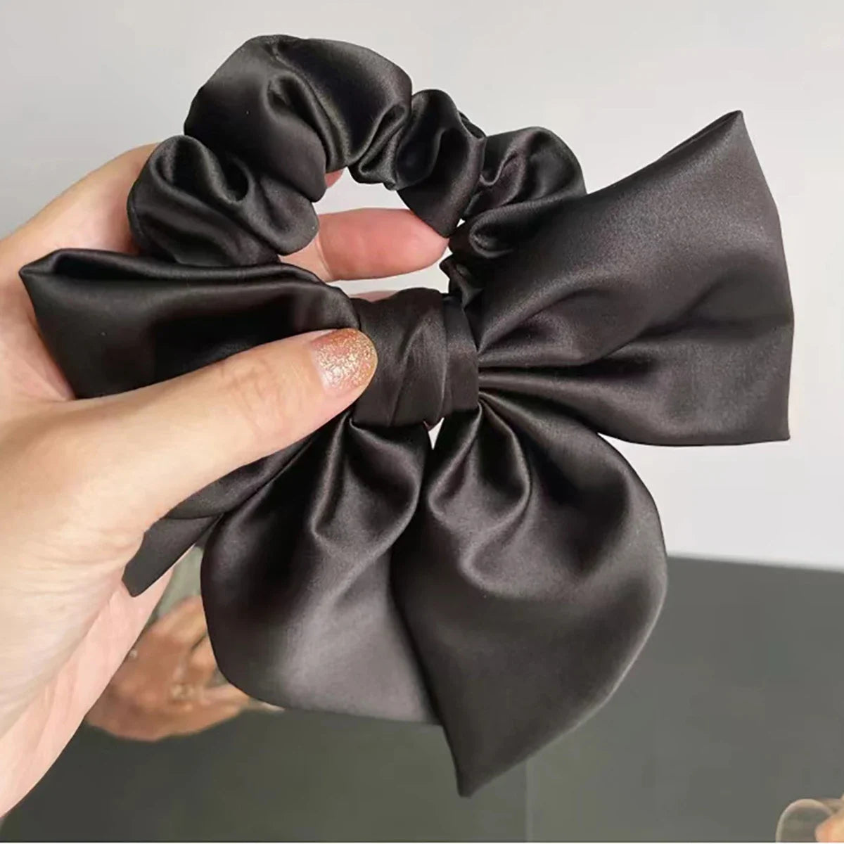 Elegant Satin Bow Hair Tie for Women – Large Ribbon Scrunchie Ponytail Holder, Solid Color Bowknot Elastic Hair Band for Girls