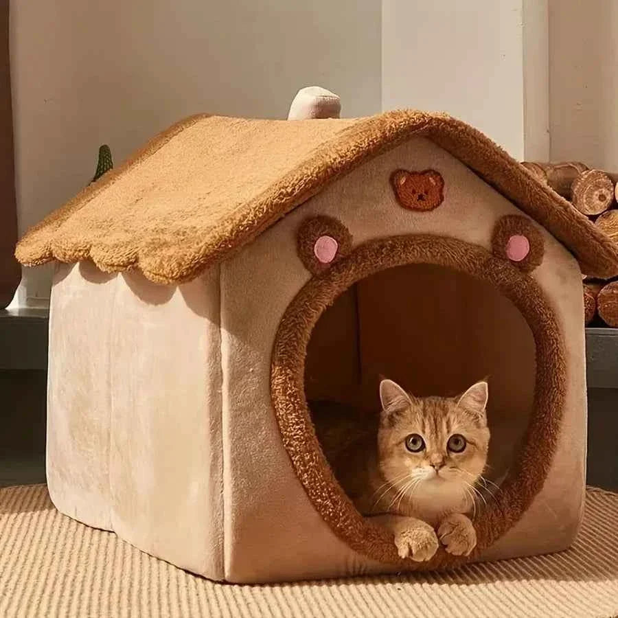 Cozy Heated Cat House for Winter Comfort