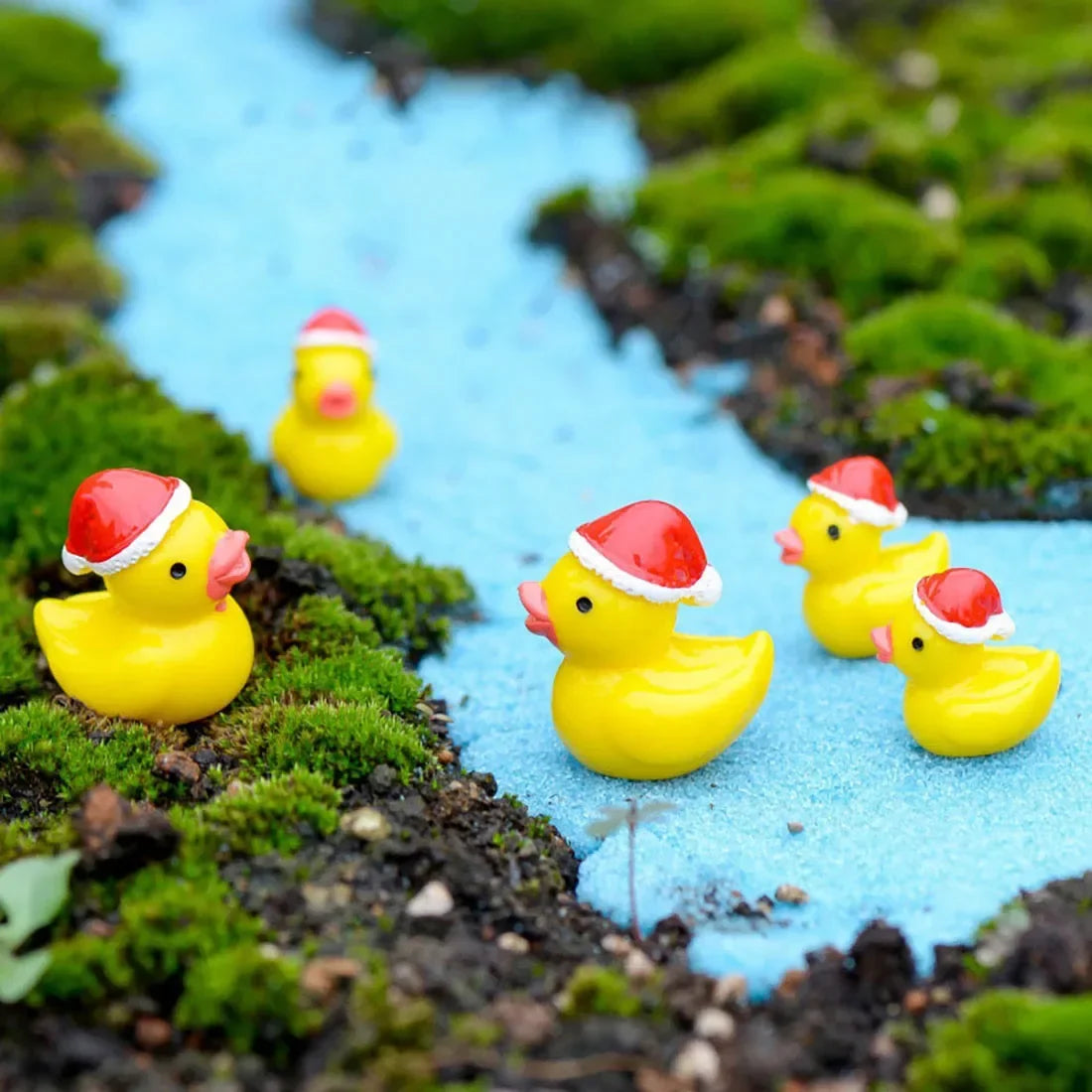 50Pcs Christmas Mini Duck Figurine Animal Ornaments Crafts Gift for Desk Pot Landscape Garden Car Home Decoration Accessories