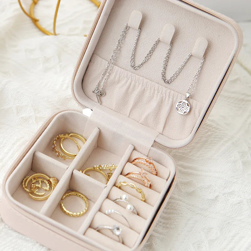 1PCS Single Layer Leather Jewelry Storage Box – Travel Case for Women in Black, White & Pink