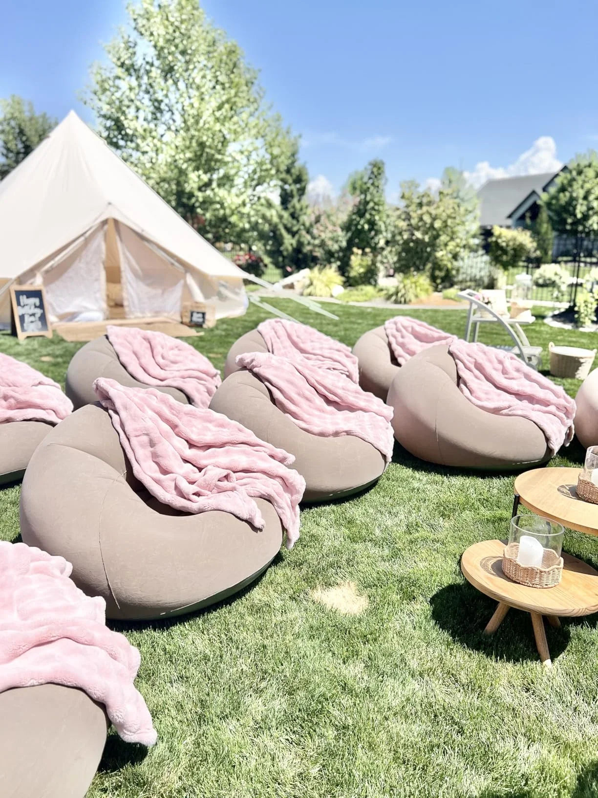 2pcs (1 sofa + 1 air pump) PVC inflatable sofa, suitable for camping, hiking and outdoor activities, Halloween/Christmas gifts