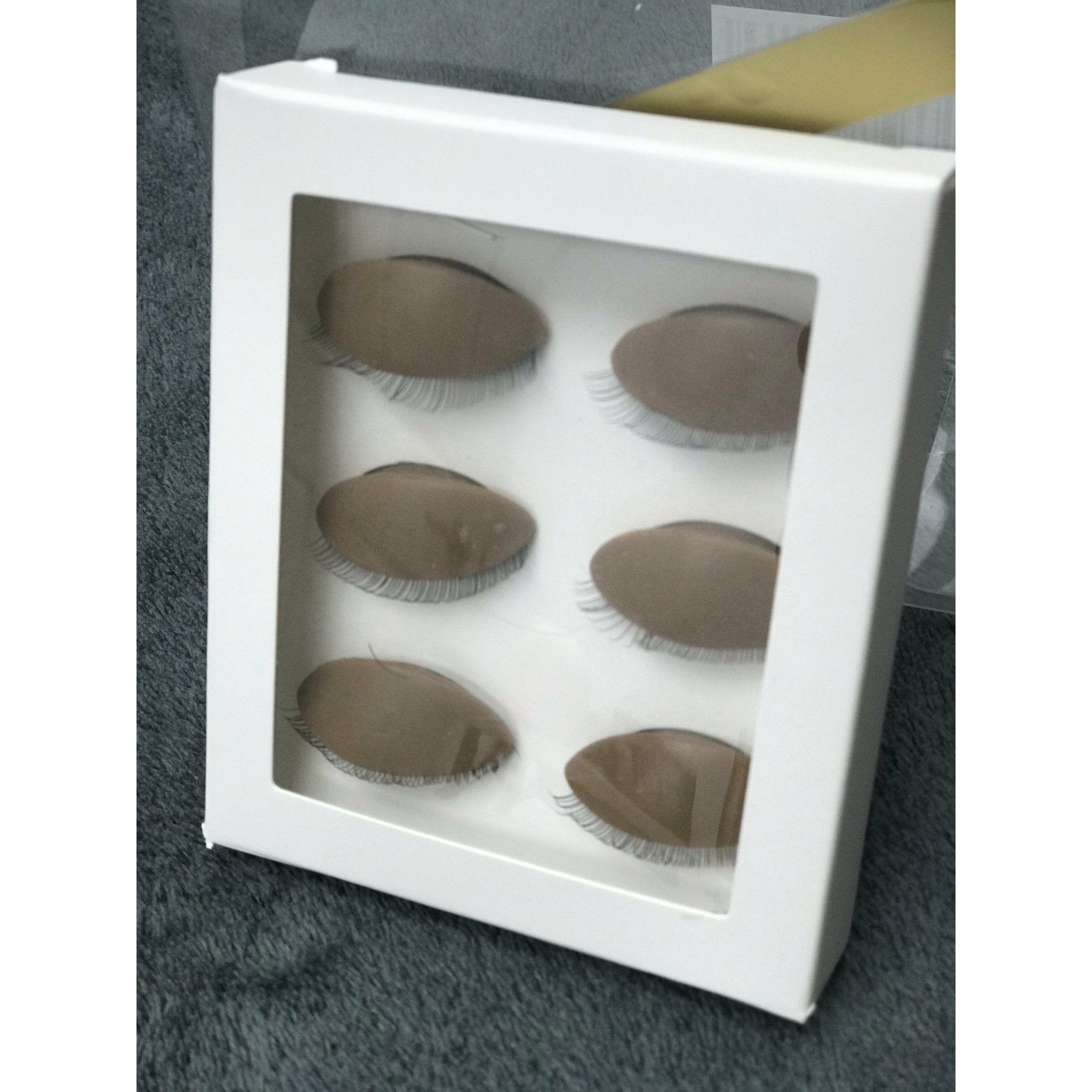 Eyelash Practice Mannequin with 3 Sets of Removable Eyes