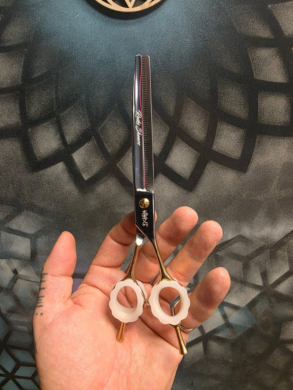 Reiki Shears Golden Touch Midas Curved Thinner