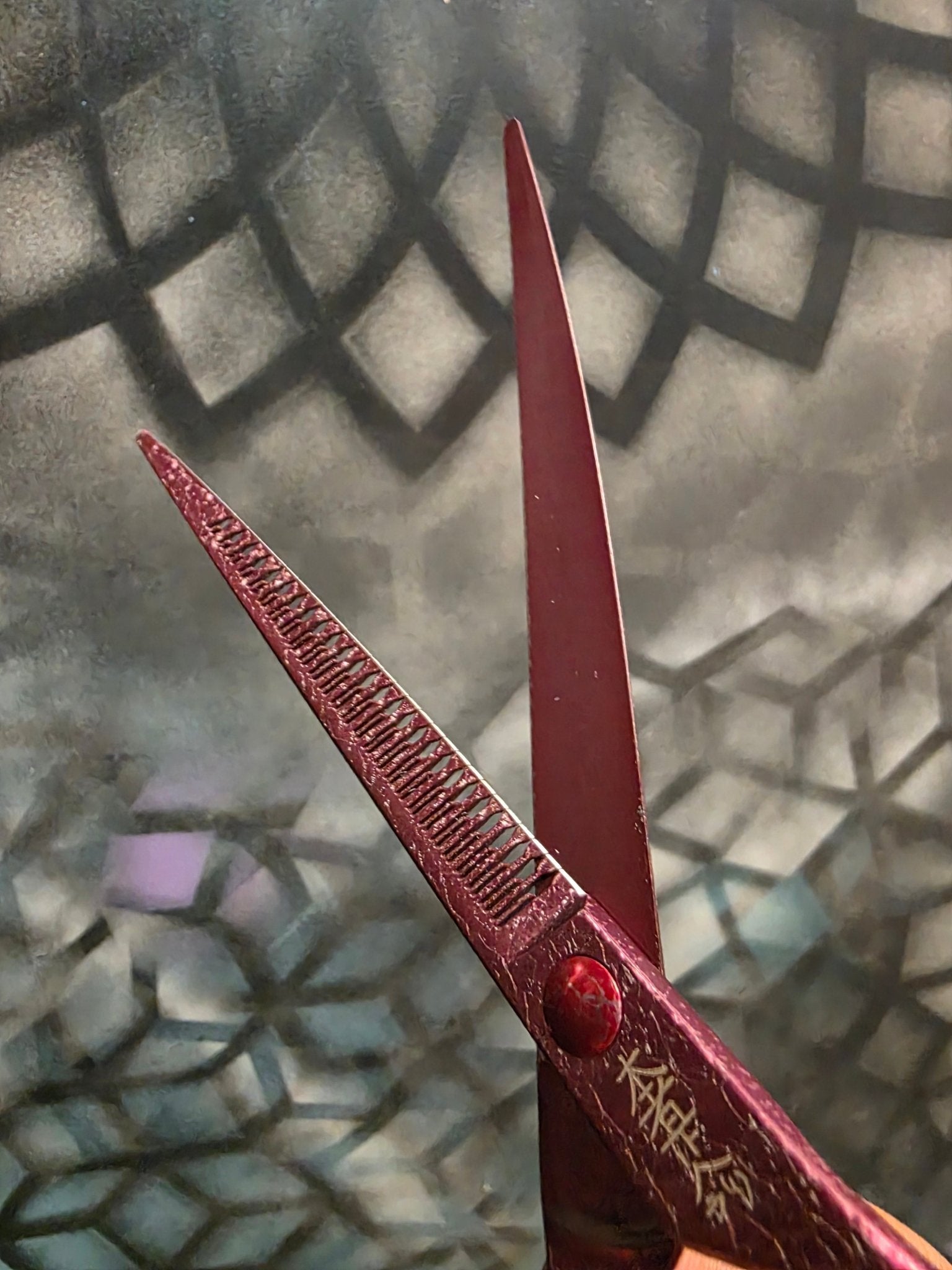 Reiki Shears - Pink Unicorn Reversed Curved Chunker